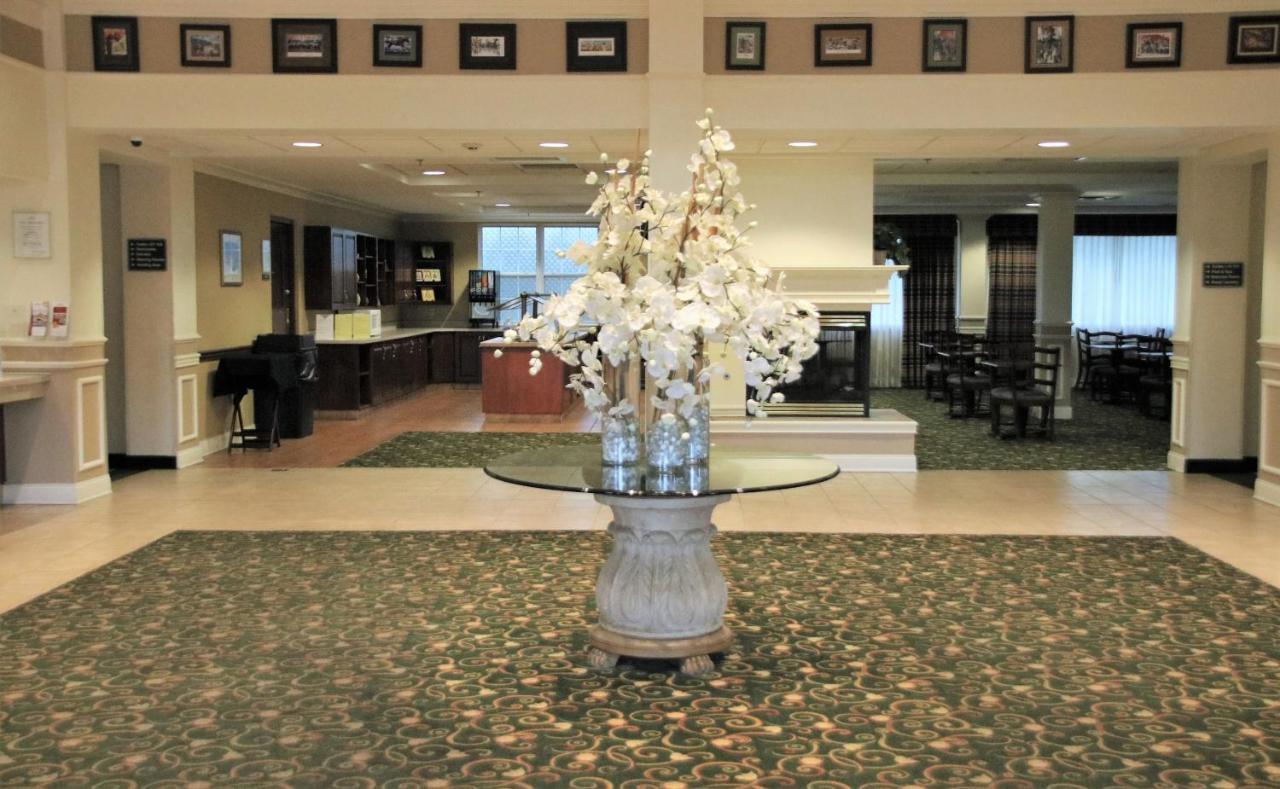 Hawthorn Suites By Wyndham Louisville East Esterno foto