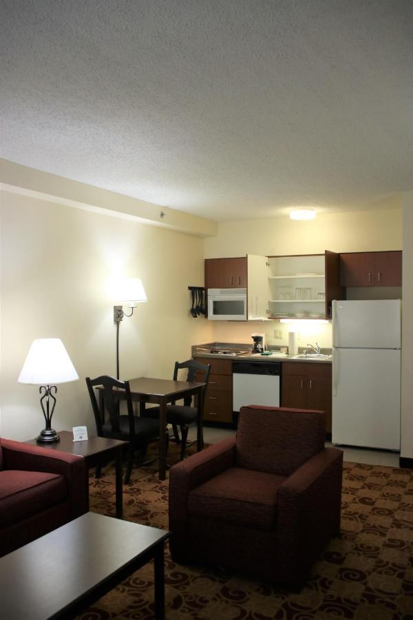 Hawthorn Suites By Wyndham Louisville East Esterno foto